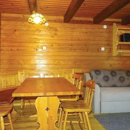 Three-bedroom Holiday In Smartno Pri Sl.gradcu 度假居